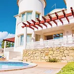 Villa Melanesia By Algarve Vacation